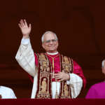 Robert Francis Prevost é eleito papa e se chamará Leão XIV