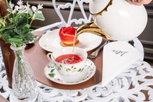 Lilie Patissêrie e Boulangerie, agora, é referência para chás com curadoria da Chaleira Verde