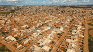 Sol Nascente/Pôr do Sol: onde o nome vira metáfora de resistência