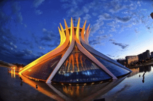 Catedral Metropolitana de Brasília — ícone da capital