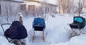 Bebês dormindo ao ar livre: tradição nórdica que desafia o frio e encanta pela cultura