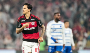 Flamengo vence Cruzeiro com gols de Pedro e Carrascal