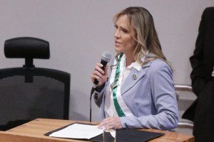 Celina Leão cancela festa de aniversário de Brasília e destina R$ 25 milhões à saúde