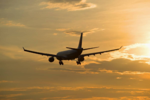 Passagens aéreas: governo zera imposto de querosene para conter alta