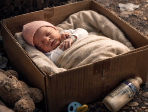 Abandono de recém-nascidos no Brasil: crime, vulnerabilidade social e desafios das políticas públicas