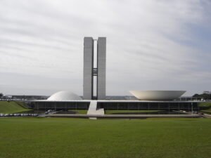 Ex-ministro diz que chapa com Michelle no lugar de Flávio teria mais apoio