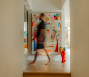 Projeto cultural retorna com exposição inédita e novo espaço secreto em Brasília