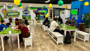 Shopping cria figurinha personalizada e lounge especial para fãs da Copa do Mundo