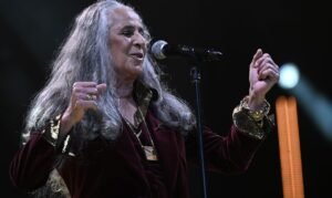 Maria Bethânia: uma voz que ressoa aos 80 anos