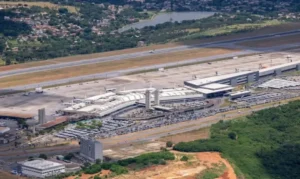 Aeroporto de Confins retoma operações após interdição
