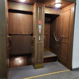 Você teria coragem? Elevador que não para ainda sobrevive em prédios históricos da Alemanha