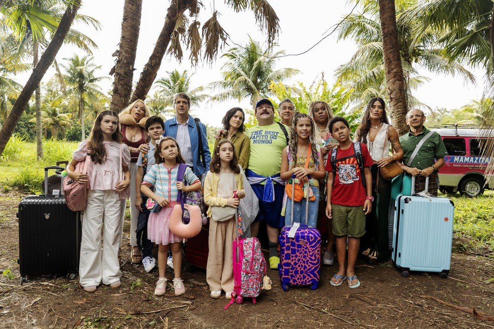 Elenco de Os Farofeiros 3 reunido em imagem de divulgação