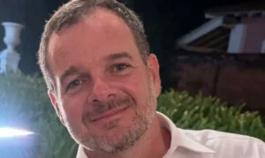 Juiz é encontrado morto em carro em chamas no interior de SP